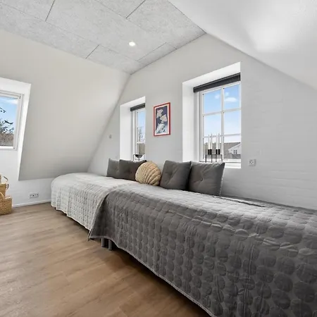 Cozy And Bright Vacation In Apartman Lønstrup